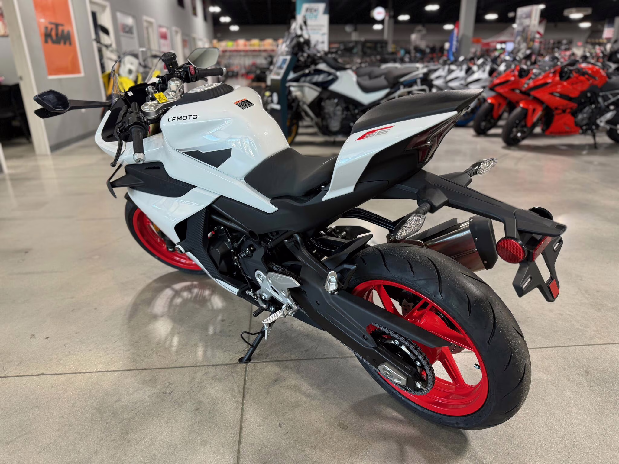 2025 CFMOTO 450SS Motorcycle