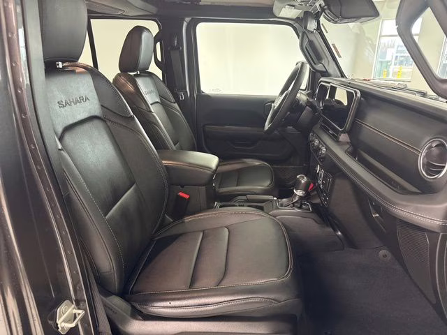 2024 Granite Crystal Metallic Clearcoat Jeep Wrangler Sahara 4X4 SUV