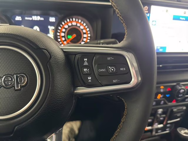 2024 Granite Crystal Metallic Clearcoat Jeep Wrangler Sahara 4X4 SUV