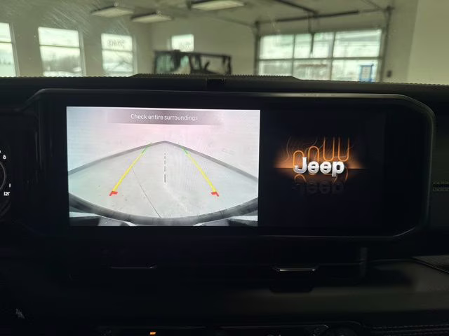 2024 Granite Crystal Metallic Clearcoat Jeep Wrangler Sahara 4X4 SUV