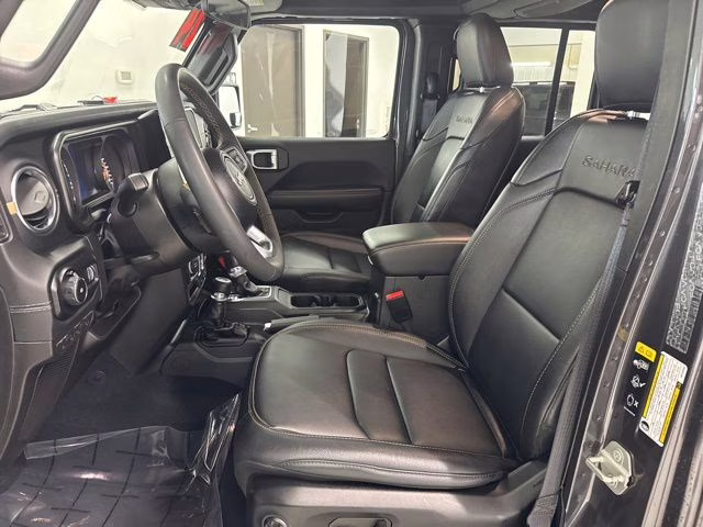 2024 Granite Crystal Metallic Clearcoat Jeep Wrangler Sahara 4X4 SUV