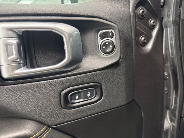 2024 Granite Crystal Metallic Clearcoat Jeep Wrangler Sahara 4X4 SUV