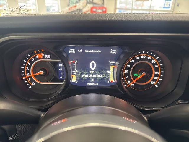 2024 Granite Crystal Metallic Clearcoat Jeep Wrangler Sahara 4X4 SUV