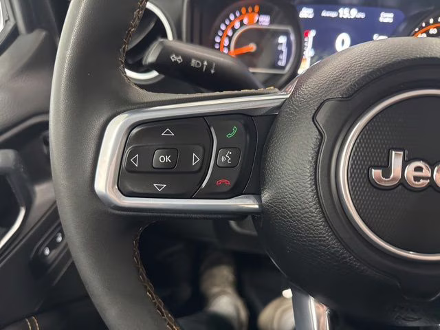 2024 Granite Crystal Metallic Clearcoat Jeep Wrangler Sahara 4X4 SUV