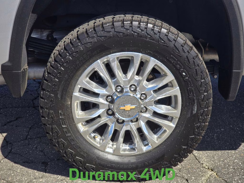 2021 Silver Ice Metallic Chevrolet Silverado 2500HD High Country 4X4 Truck