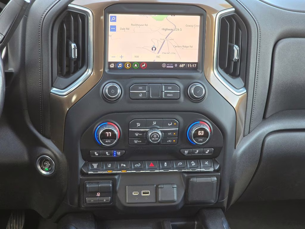 2021 Silver Ice Metallic Chevrolet Silverado 2500HD High Country 4X4 Truck