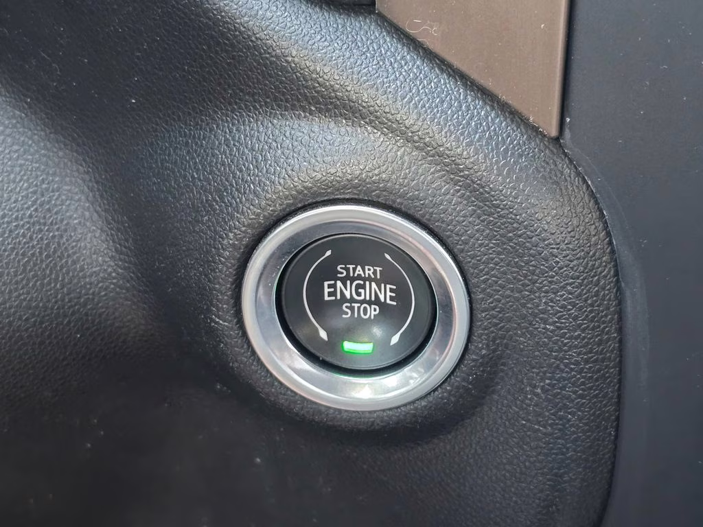 2021 Silver Ice Metallic Chevrolet Silverado 2500HD High Country 4X4 Truck