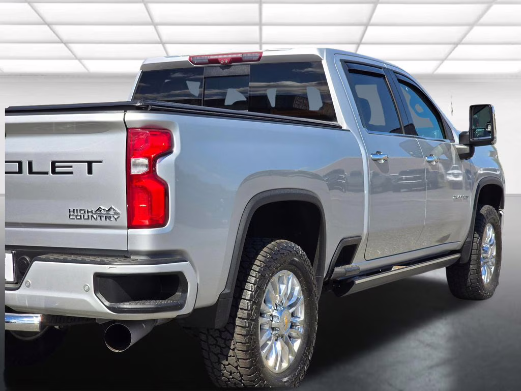 2021 Silver Ice Metallic Chevrolet Silverado 2500HD High Country 4X4 Truck