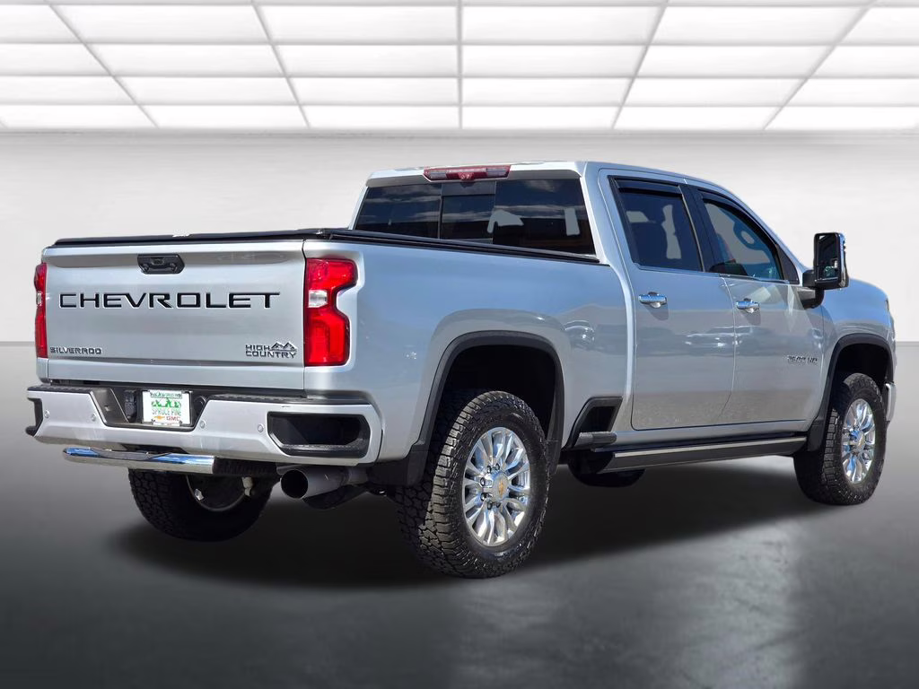 2021 Silver Ice Metallic Chevrolet Silverado 2500HD High Country 4X4 Truck