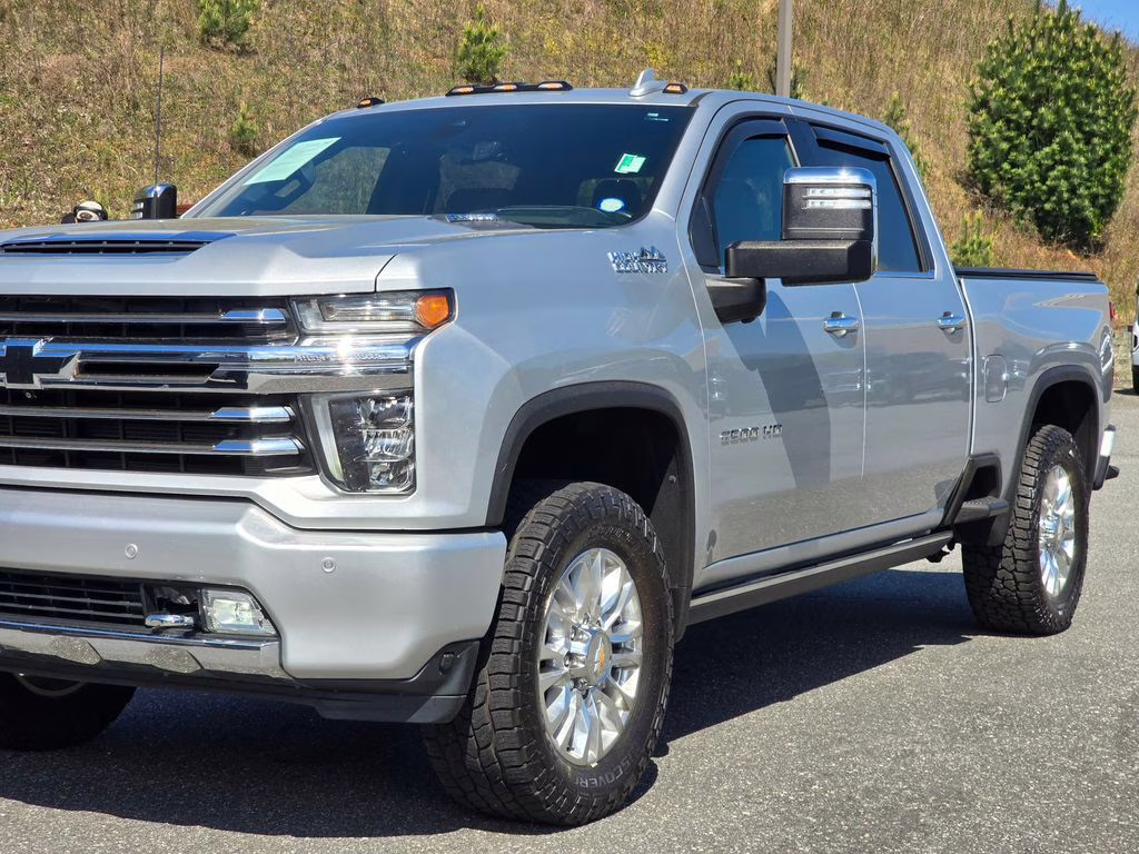 2021 Silver Ice Metallic Chevrolet Silverado 2500HD High Country 4X4 Truck