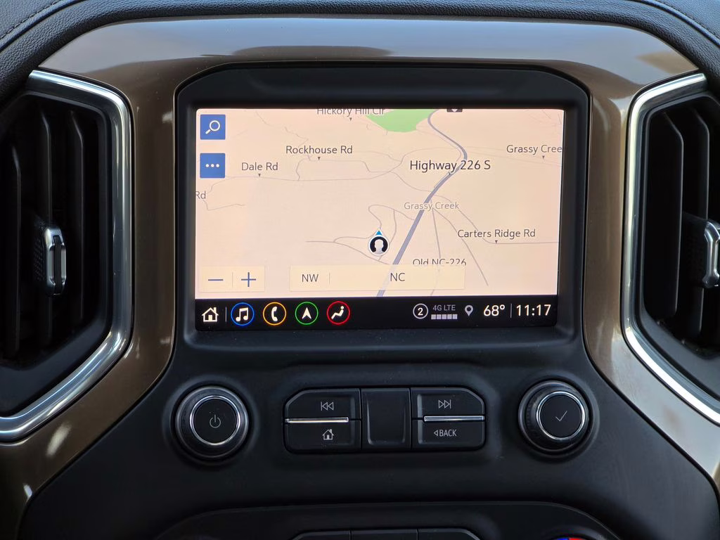 2021 Silver Ice Metallic Chevrolet Silverado 2500HD High Country 4X4 Truck