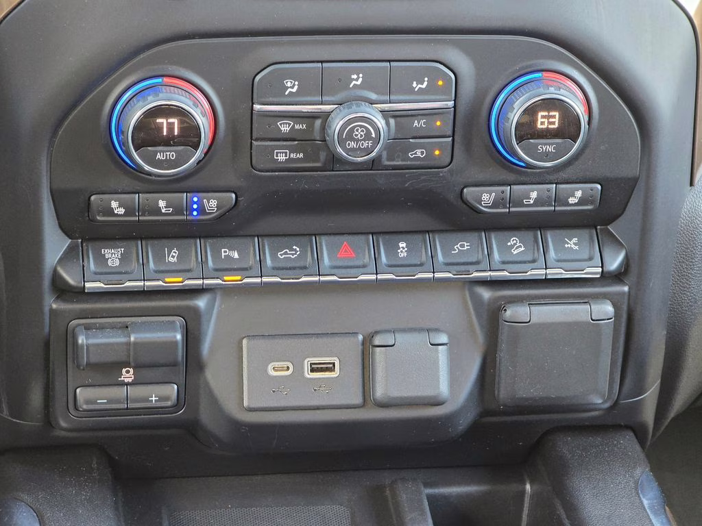 2021 Silver Ice Metallic Chevrolet Silverado 2500HD High Country 4X4 Truck