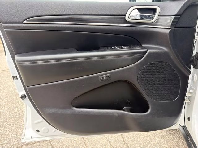 2022 Bright White Clearcoat Jeep Grand Cherokee WK Limited 4X4 SUV