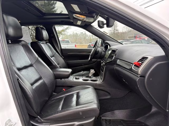 2022 Bright White Clearcoat Jeep Grand Cherokee WK Limited 4X4 SUV