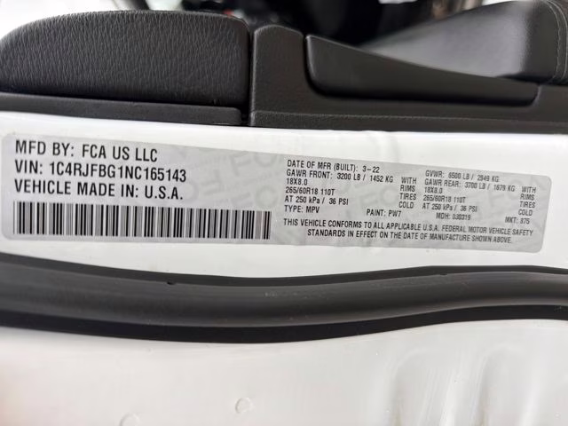 2022 Bright White Clearcoat Jeep Grand Cherokee WK Limited 4X4 SUV