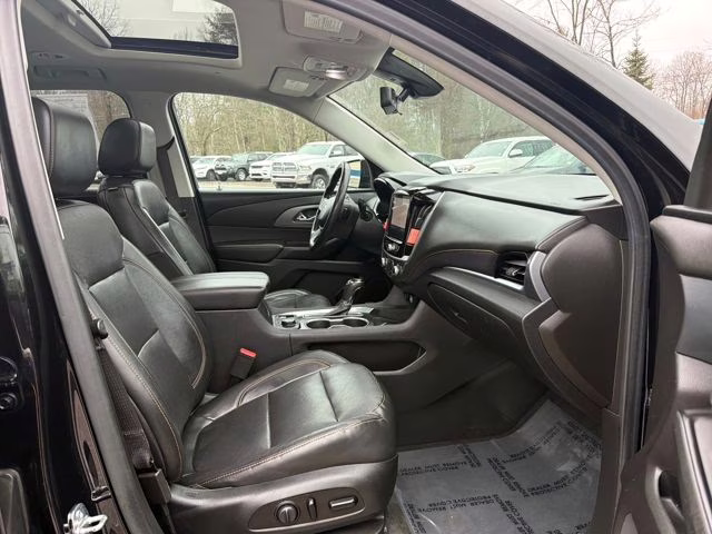 2020 Mosaic Black Metallic Chevrolet Traverse Premier AWD SUV