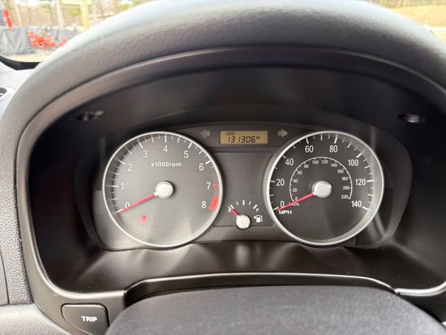 2009 Platinum Silver Metallic + Pearl Hyundai Accent GS FWD Hatchback