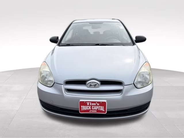 2009 Platinum Silver Metallic + Pearl Hyundai Accent GS FWD Hatchback