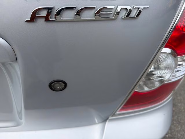 2009 Platinum Silver Metallic + Pearl Hyundai Accent GS FWD Hatchback