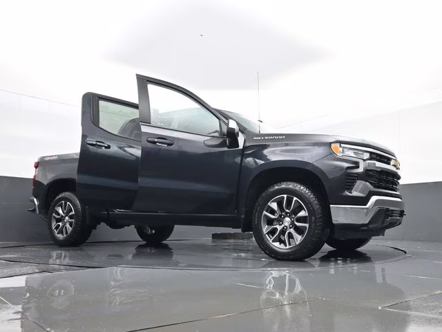 2024 Dark Ash Metallic Chevrolet Silverado 1500 LT 4X4 Truck