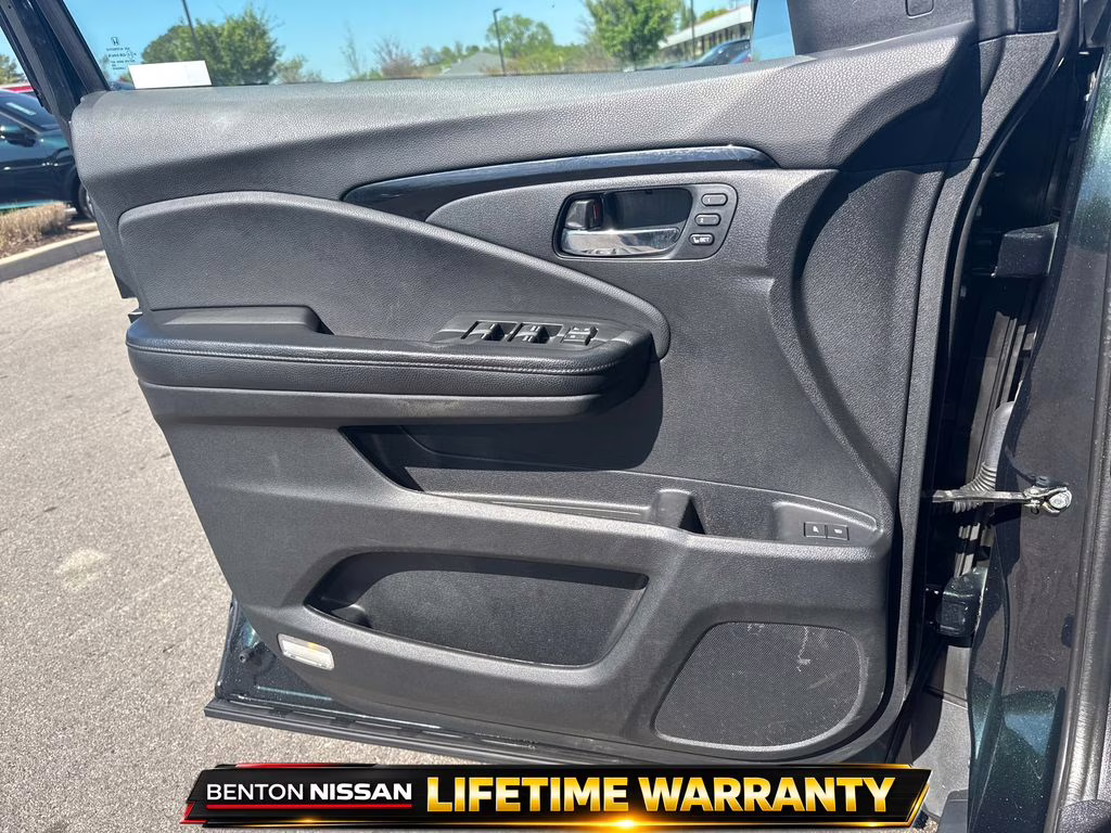 2019 Black Honda Passport Elite AWD SUV