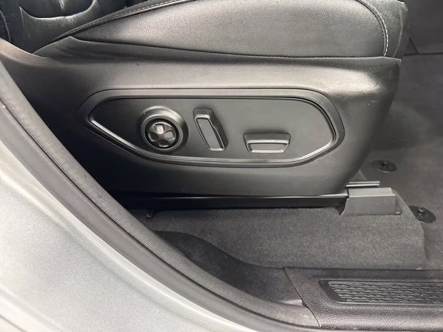 2023 Silver Zynith Jeep Grand Cherokee L Limited 4X4 SUV