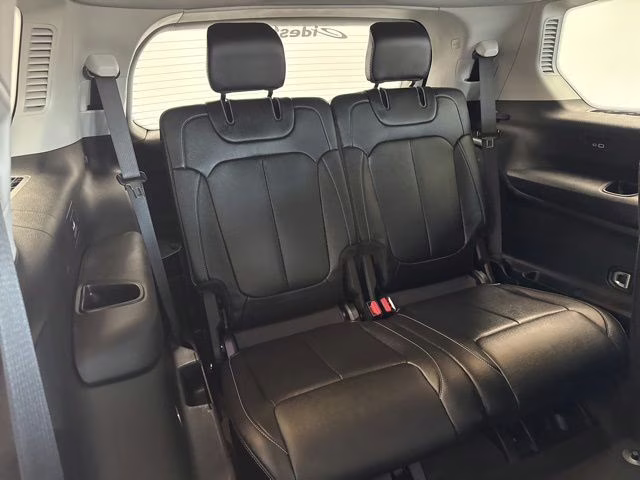 2023 Silver Zynith Jeep Grand Cherokee L Limited 4X4 SUV