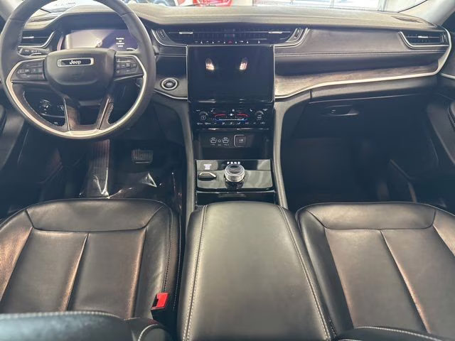 2023 Silver Zynith Jeep Grand Cherokee L Limited 4X4 SUV