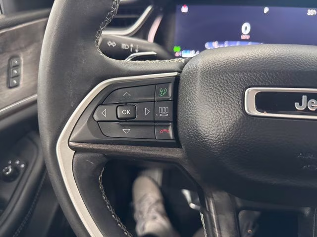 2023 Silver Zynith Jeep Grand Cherokee L Limited 4X4 SUV