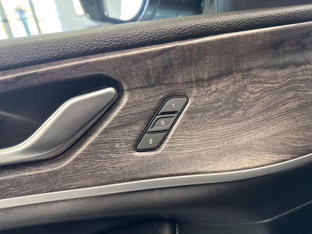 2023 Silver Zynith Jeep Grand Cherokee L Limited 4X4 SUV