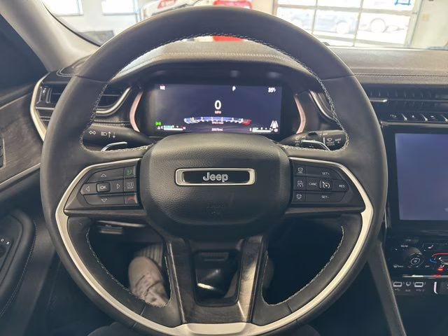 2023 Silver Zynith Jeep Grand Cherokee L Limited 4X4 SUV