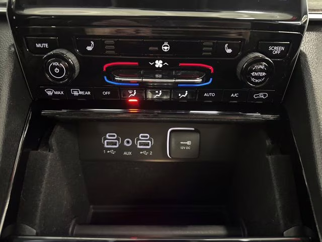 2023 Silver Zynith Jeep Grand Cherokee L Limited 4X4 SUV