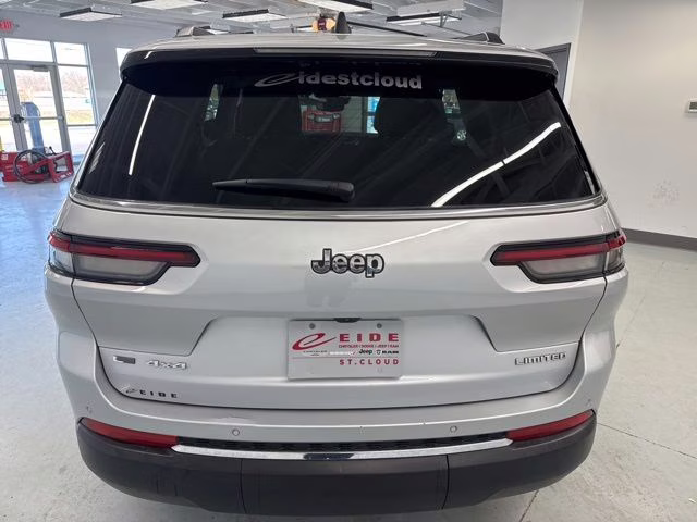 2023 Silver Zynith Jeep Grand Cherokee L Limited 4X4 SUV