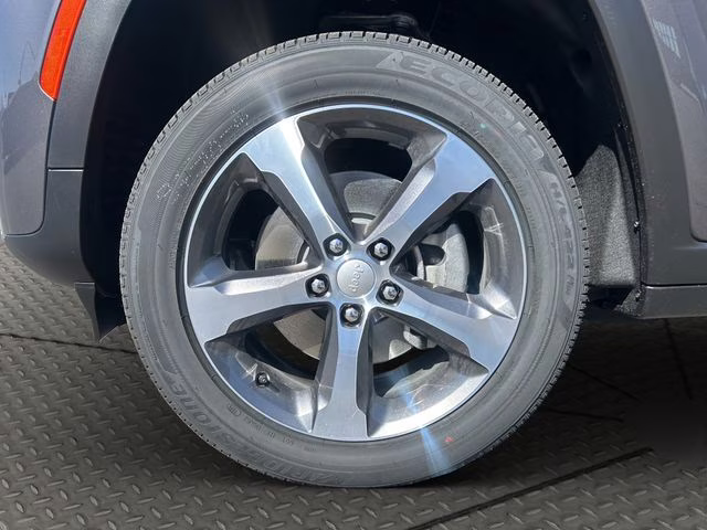 2026 Baltic Gray Metallic Clearcoat Jeep Grand Cherokee L Limited 4X4 SUV