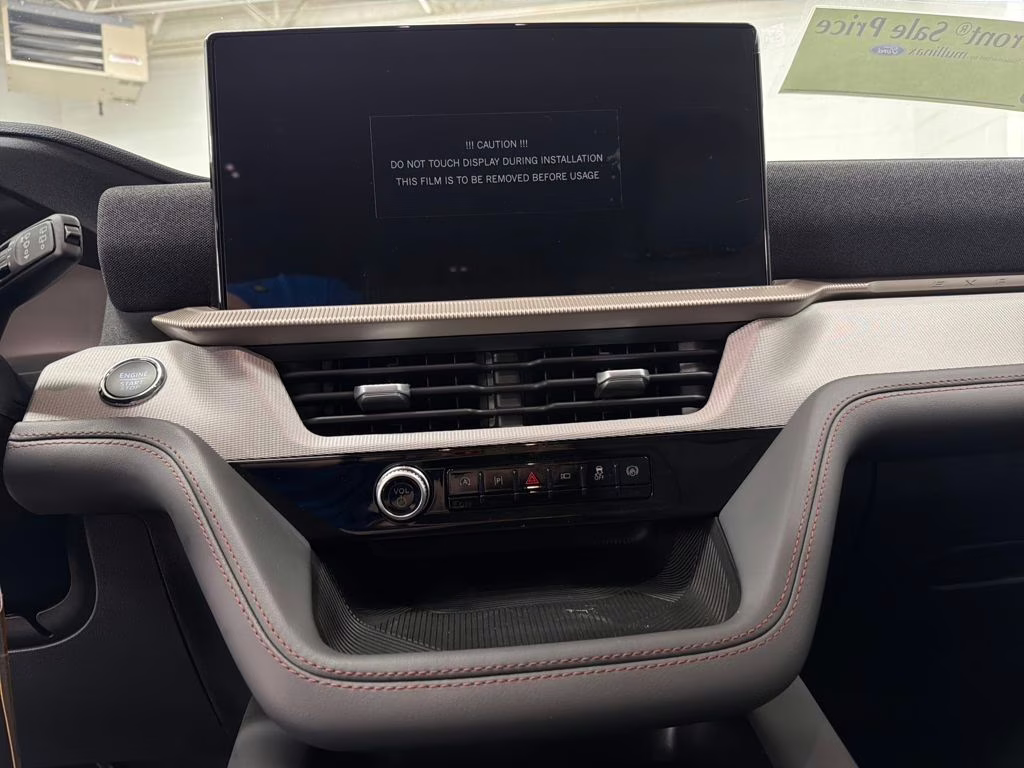 2026 STAR WHITE Ford Explorer Active RWD SUV