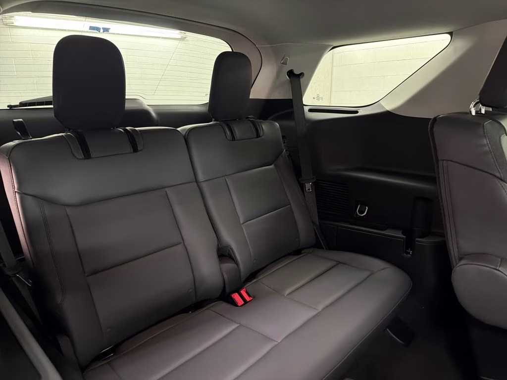 2026 STAR WHITE Ford Explorer Active RWD SUV