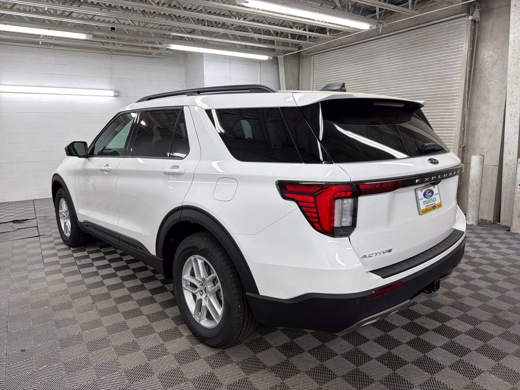 2026 STAR WHITE Ford Explorer Active RWD SUV