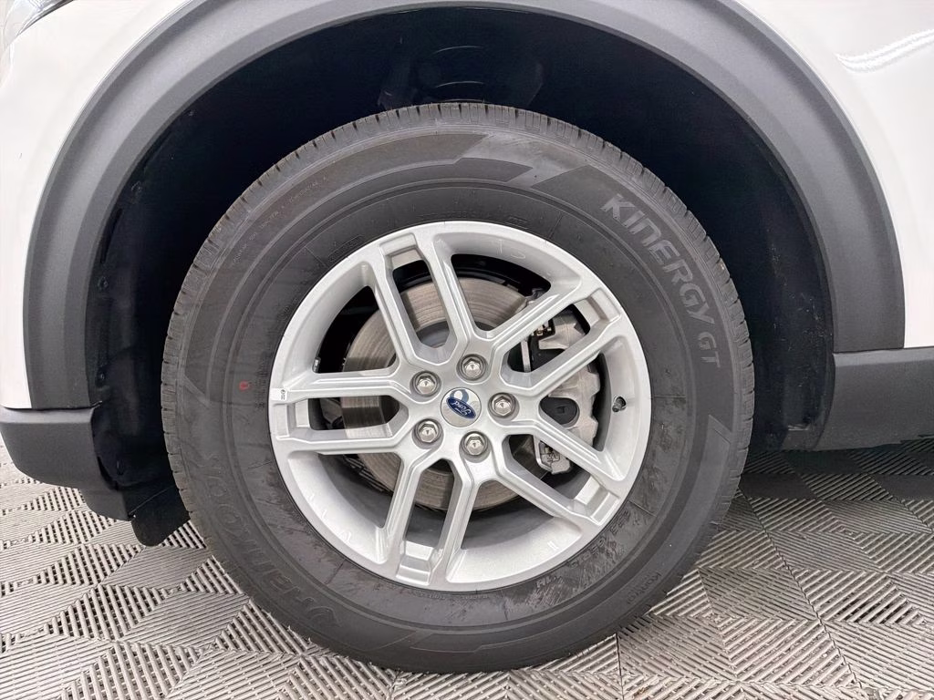 2026 STAR WHITE Ford Explorer Active RWD SUV