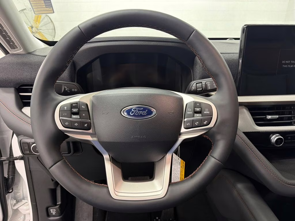 2026 STAR WHITE Ford Explorer Active RWD SUV