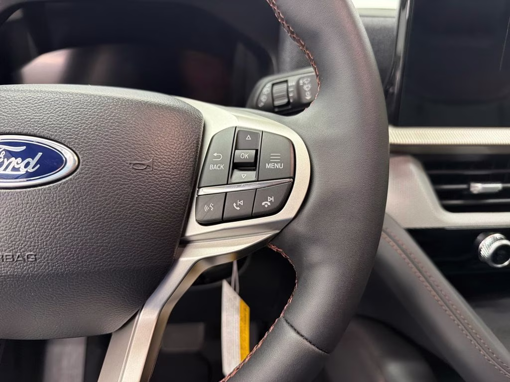 2026 STAR WHITE Ford Explorer Active RWD SUV