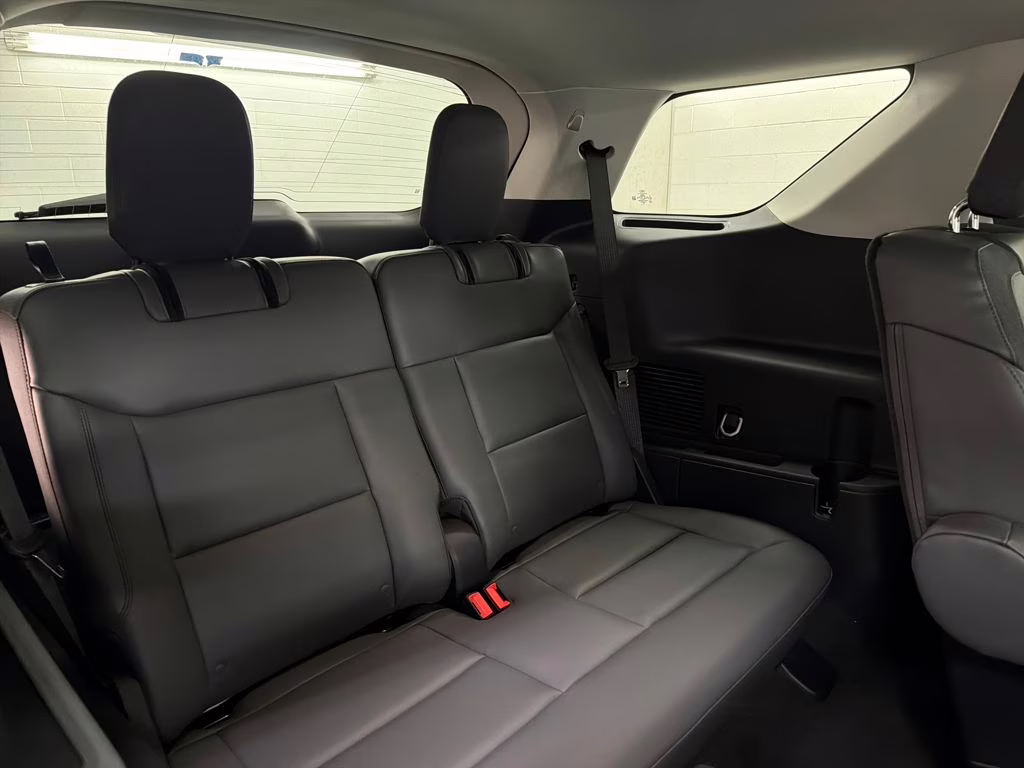 2026 STAR WHITE Ford Explorer Active RWD SUV