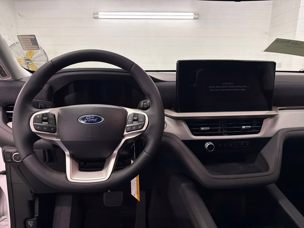 2026 STAR WHITE Ford Explorer Active RWD SUV