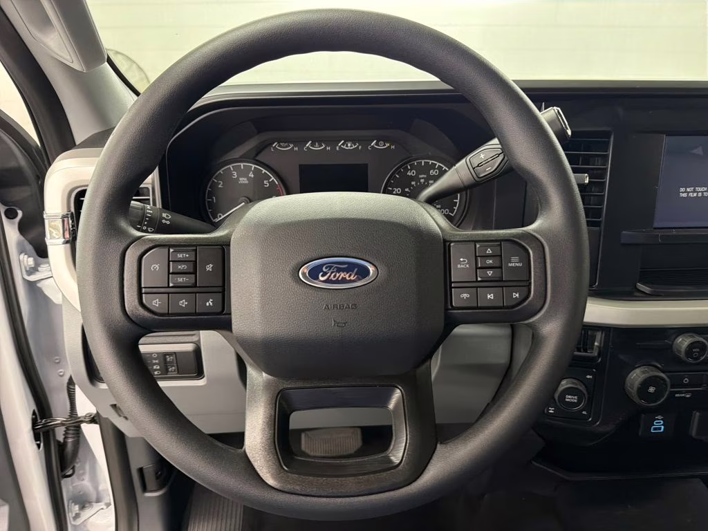 2026 OXFORD WHITE Ford Super Duty F-250 SRW STX 4X4 Truck