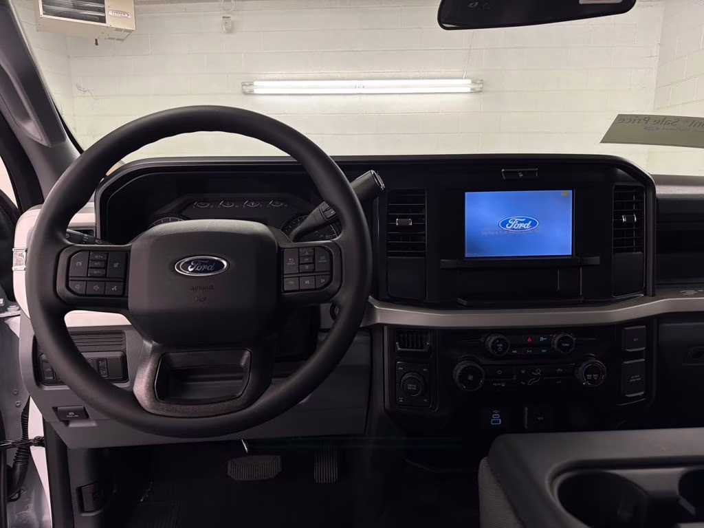 2026 OXFORD WHITE Ford Super Duty F-250 SRW STX 4X4 Truck