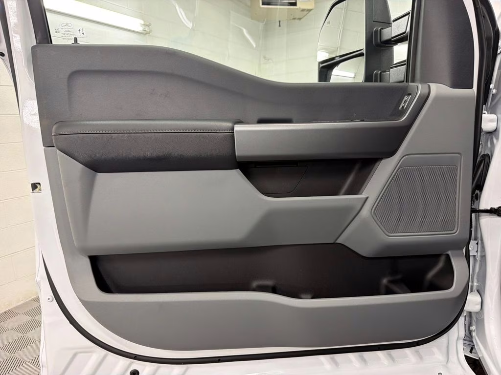 2026 OXFORD WHITE Ford Super Duty F-250 SRW STX 4X4 Truck