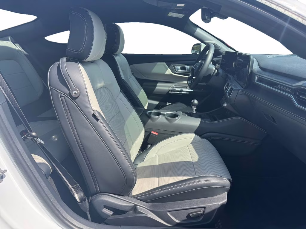 2024 Oxford White Ford Mustang GT Premium RWD Coupe