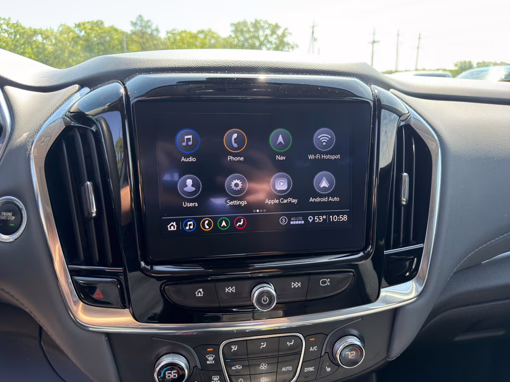 2021 Mosaic Black Metallic Chevrolet Traverse LT Leather FWD SUV