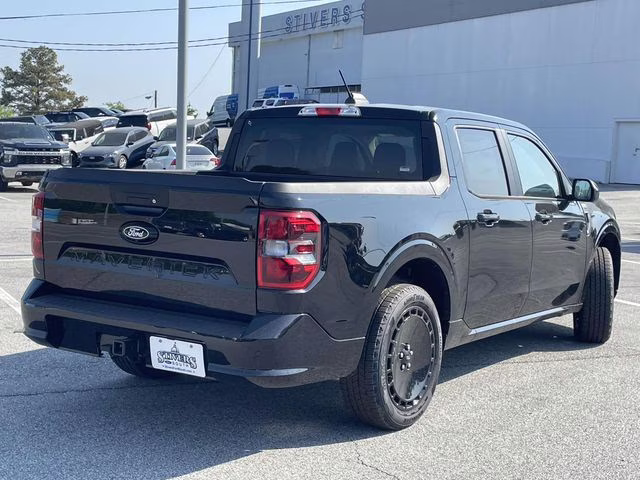 2025 Shadow Black Ford Maverick Lobo Standard AWD Truck
