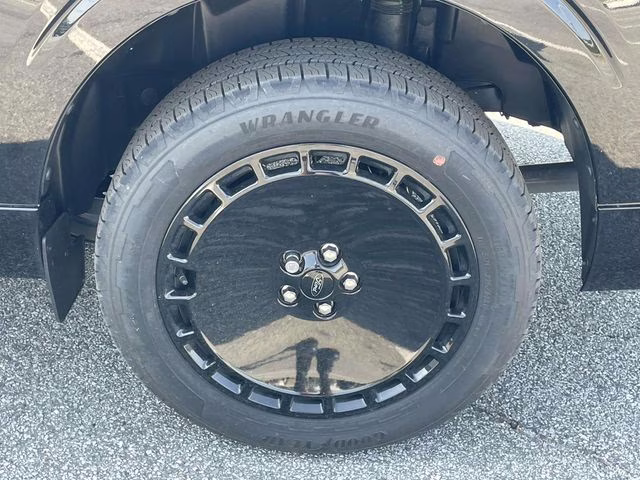 2025 Shadow Black Ford Maverick Lobo Standard AWD Truck