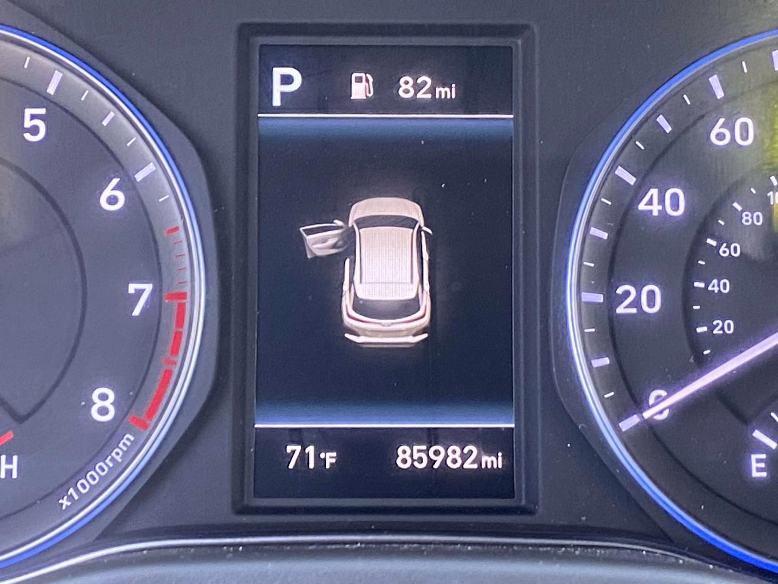 2021 Chalk White Hyundai Kona SE AWD SUV